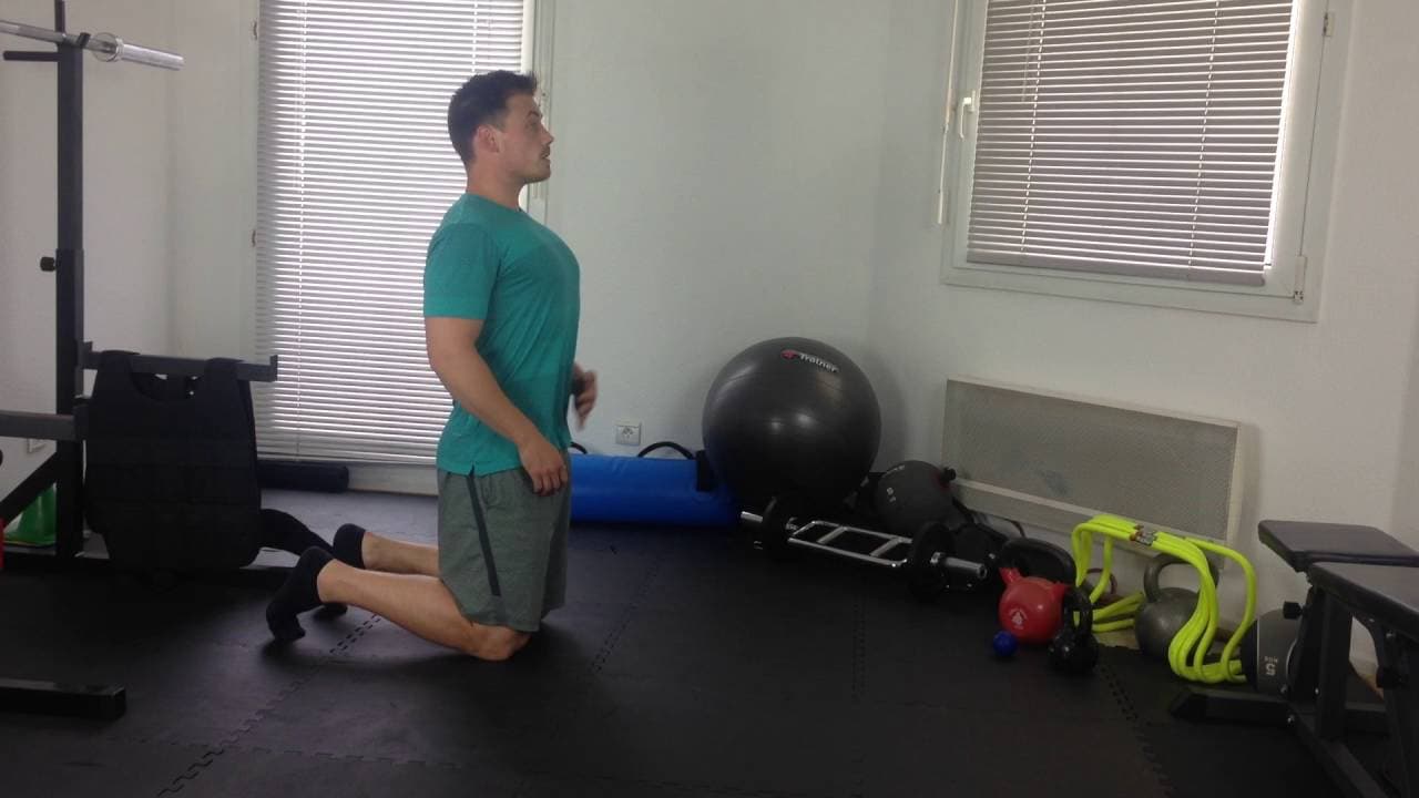 Guide complet sur le gainage à genoux pour un core solide