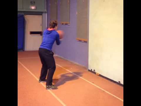 Optimisez votre renforcement abdominal avec le Medicine Ball